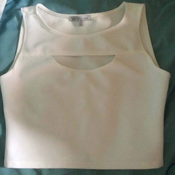 SOLD ✨White cut out crop top SOLD ✨