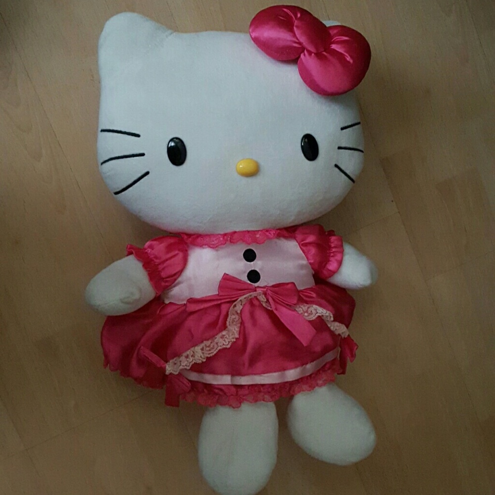 Big hello kitty plush