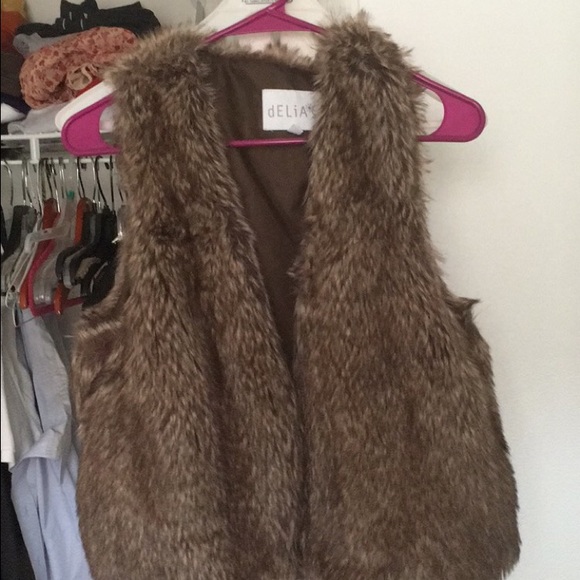 Fur vest