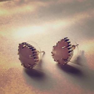 Tessa Stud Earrings in Rose Quarts