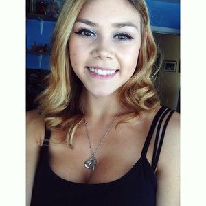 Meet your Posher, Alyssa