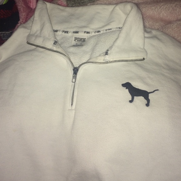 VS PINK HALF ZIP SWEATER