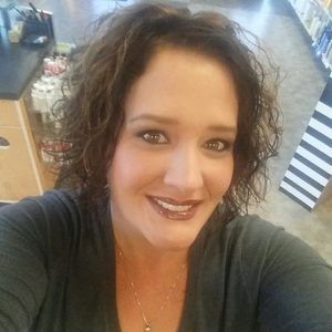 Meet your Posher, Farrah