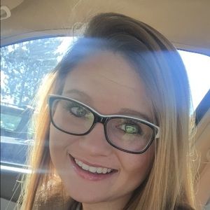 Meet your Posher, Kendra