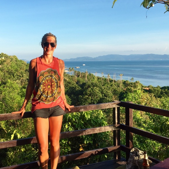 Meet your Posher, Nikki