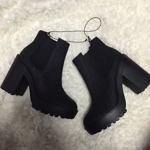 Platform Chelsea Boots