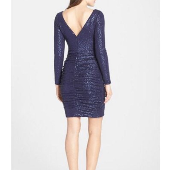 Long Sleeved ruched sequin cocktail dress - Picture 1 of 4