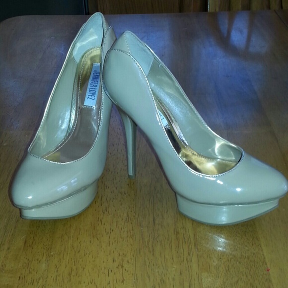 Never Worn JLo Nude Pumps *Awesome*