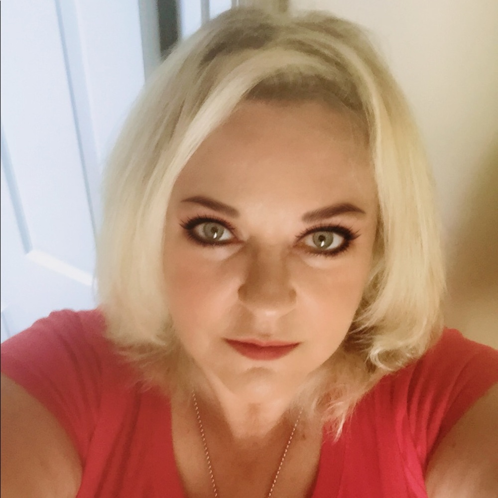 Meet your Posher, Sharron
