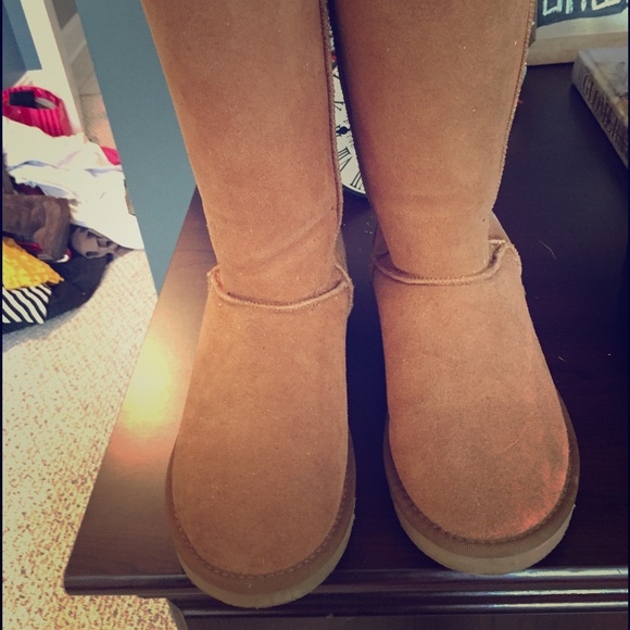 Size 8 Ugg Boots
