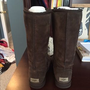 Size 8 Ugg Boots