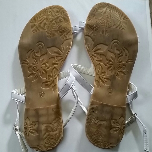 Sandals - Picture 2 of 3