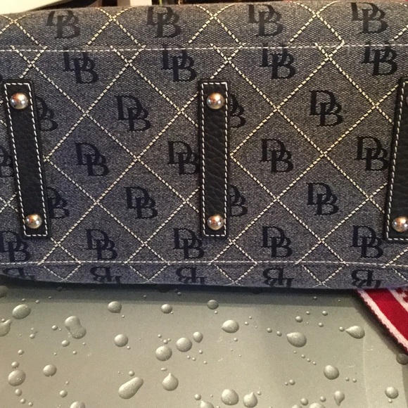 Handbag - Picture 3 of 3