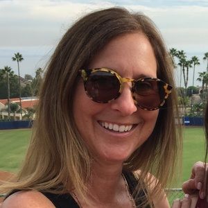 Meet your Posher, Roxanne