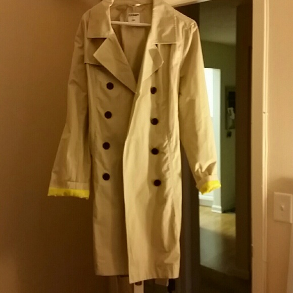 Old navy khaki colored trench coat! Never worn!