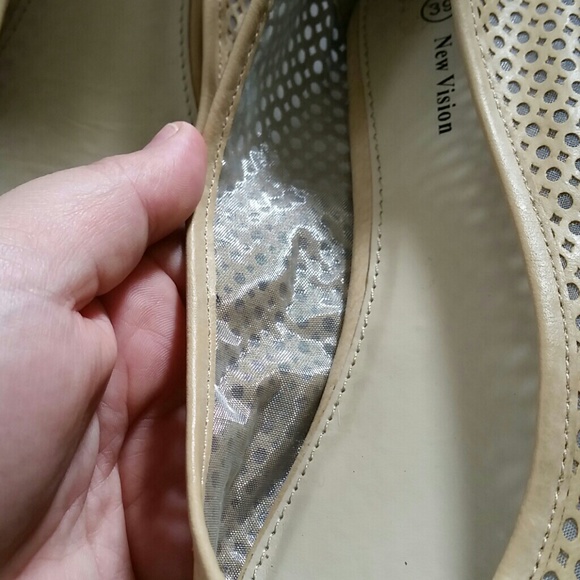 Flats - Picture 3 of 4