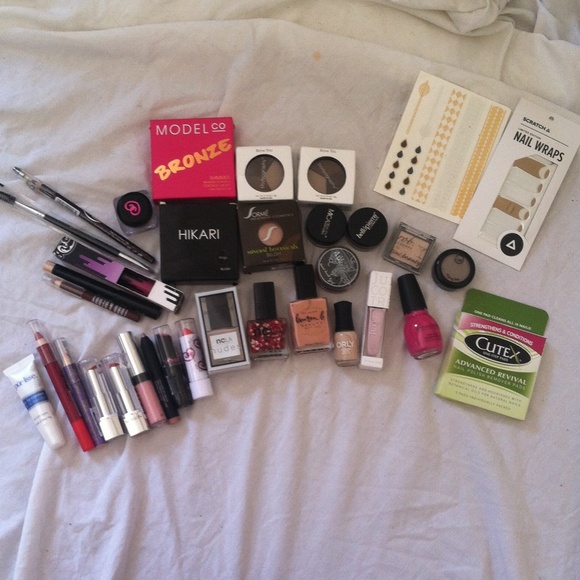 Lot of makeup
