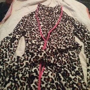 Soft Cheetah Print Robe