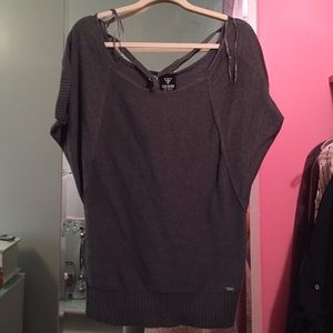 Short sleeve grey top