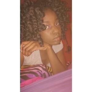 Meet your Posher, Alexis