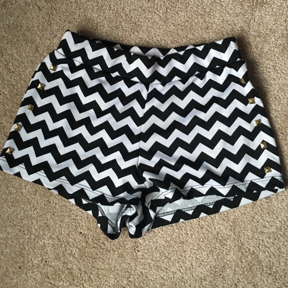 Chevron Printed Shorts