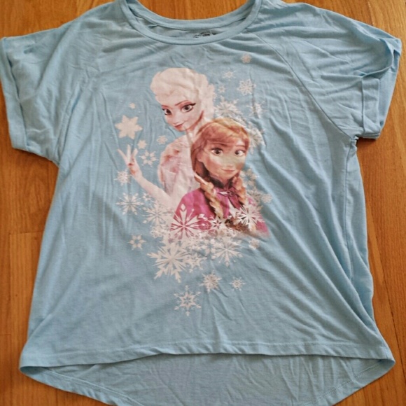 Disney's Frozen t-shirt size medium juniors