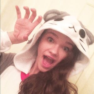 Meet your Posher, Elise