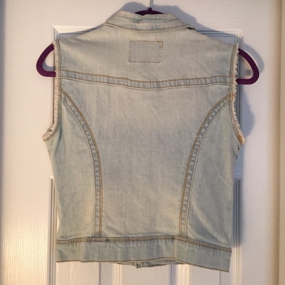 American Rag Denim Vest - Picture 2 of 4