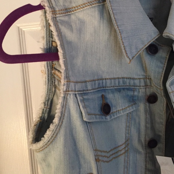 American Rag Denim Vest - Picture 4 of 4