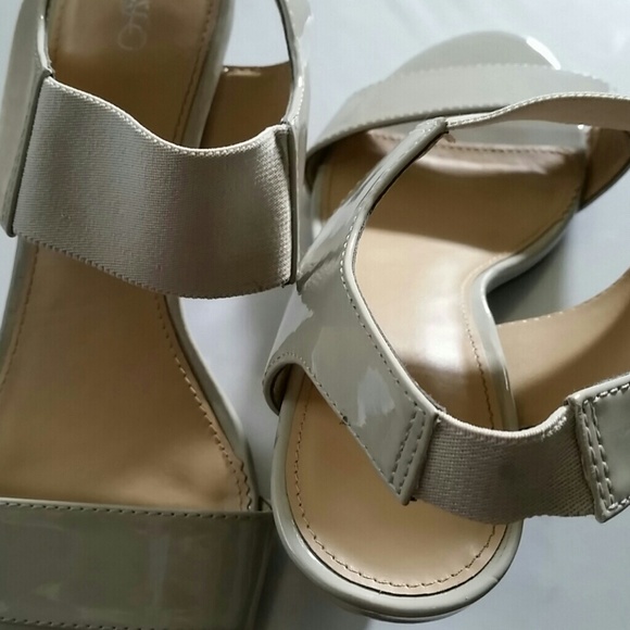 Beige Heel - Picture 3 of 4