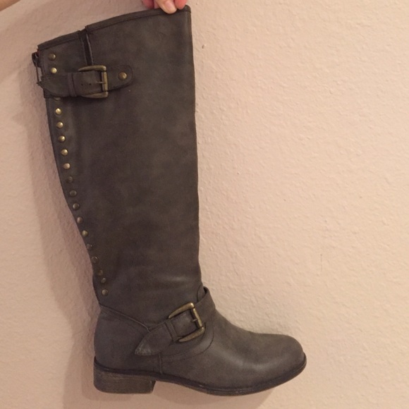 7.5 Steve Madden red zipper boots Style: Cactuss