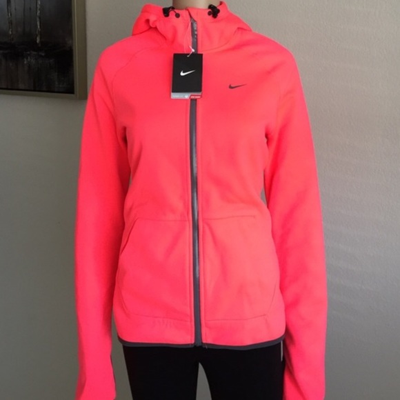 HOLD FOT TMCGACK Nike sweater