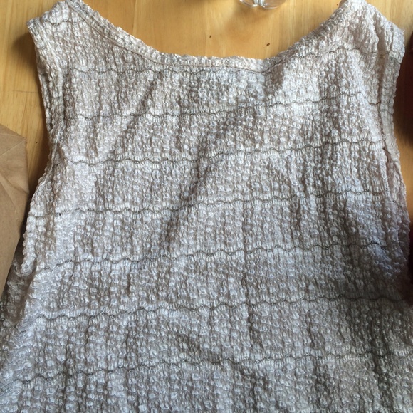 White House black market gold and silver sleeveles
