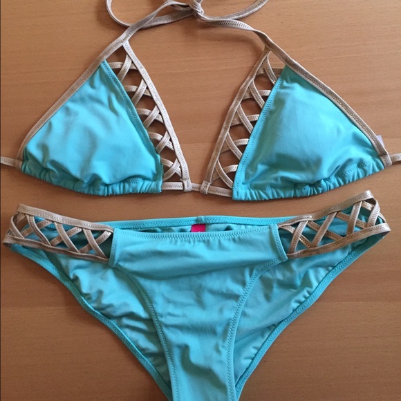 Victoria Secret bathing suit 💛