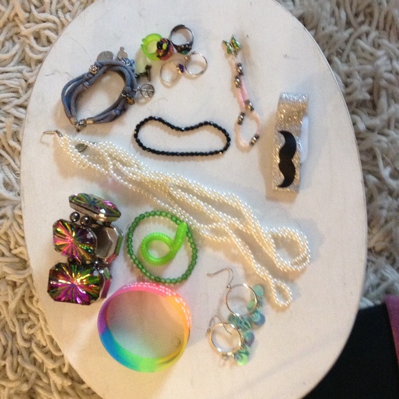 Kids' Costume Jewelry