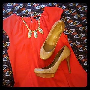 Tory Burch Croc Embossed Pumps. Size 11