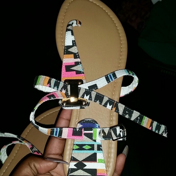 Aztec Sandals - Picture 3 of 3