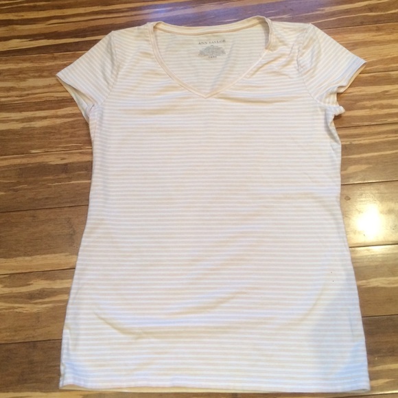 Price ✂️Ann Taylor cap sleeve t-shirt