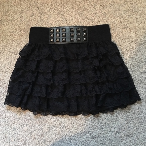Rue 21 black lace mini skirt. Size small