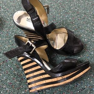 Michael kors wedges size 7