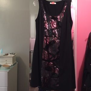 Cute sleeveless sequence dress