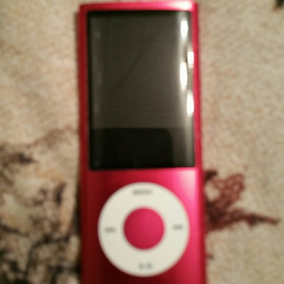 Apple i pod dont have charger....