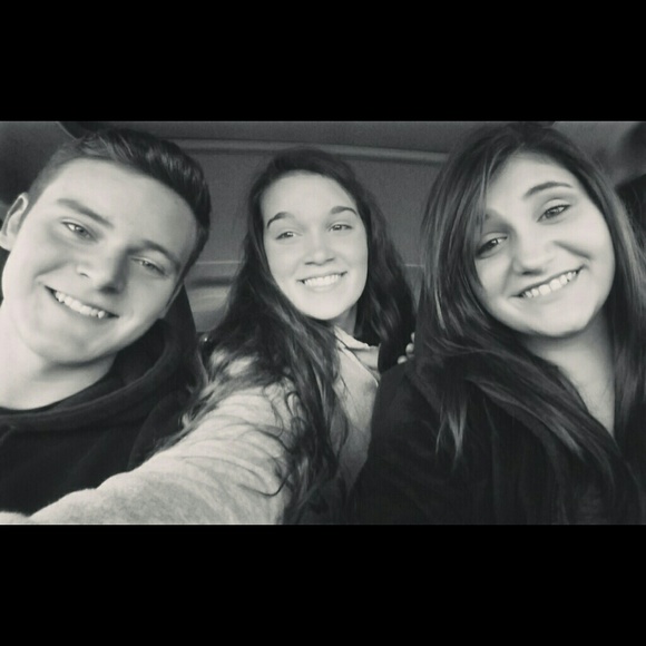 Meet your Posher, Emily - Picture 1 of 1