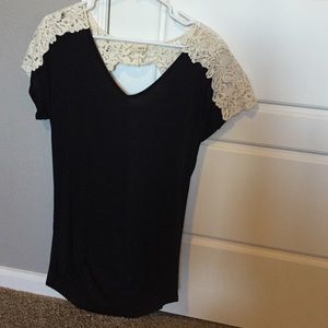 Daytrip top with crochet detail, medium