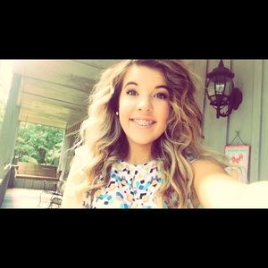 Meet your Posher, Addison