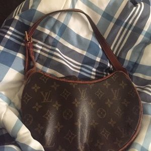 Louis Vuitton purse