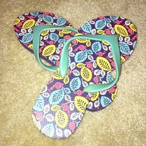 Vera Bradley Flip Flops size 5/6