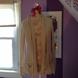 Flowy Tan Cardigan With Pockets