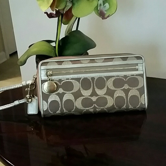 GOLD COACH SIGNATURE WRISLET