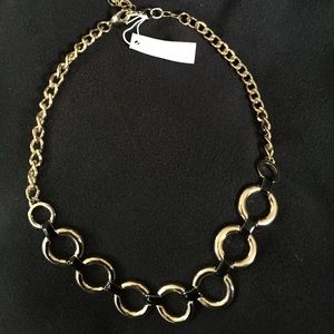 NWT Gorgeous Vera Bradley Circle Necklace